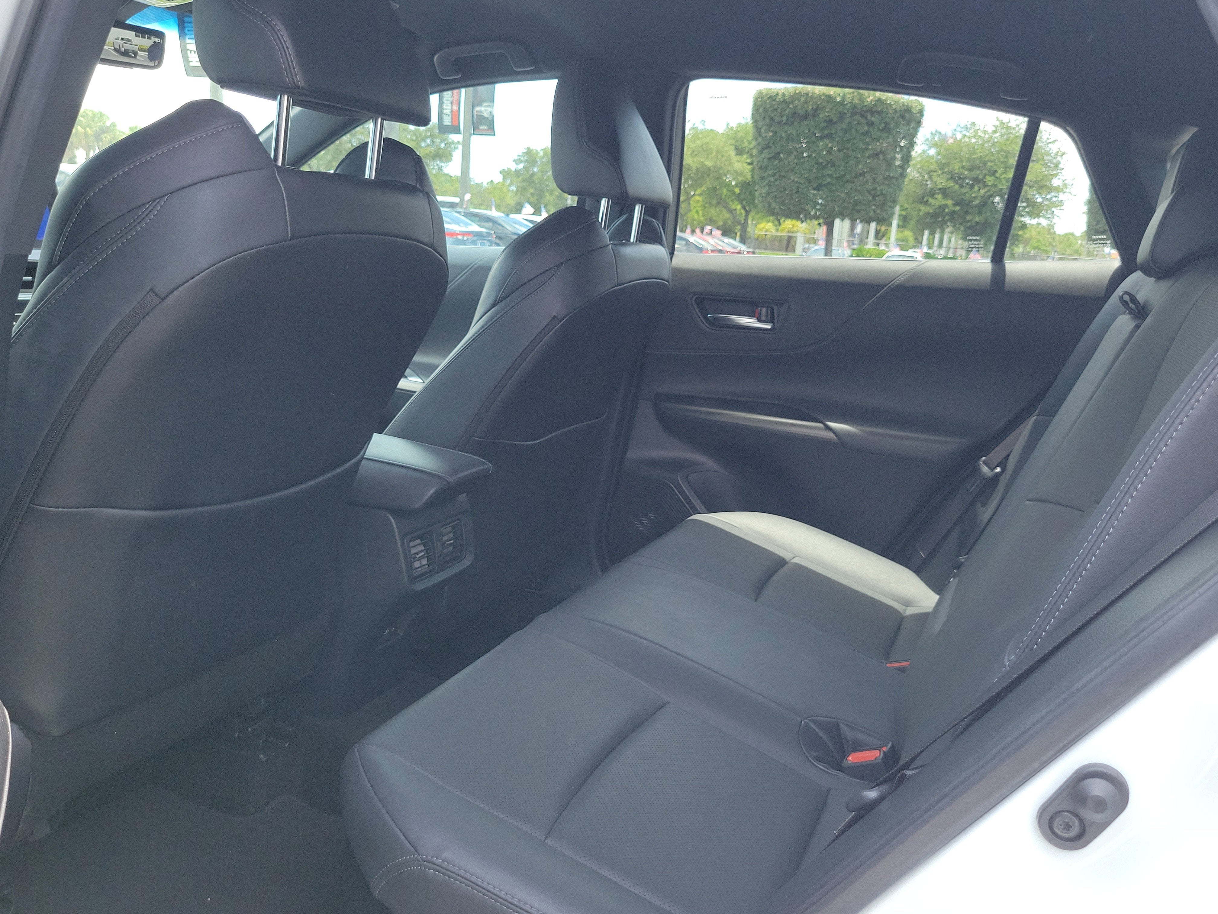 2023 Toyota Venza LE