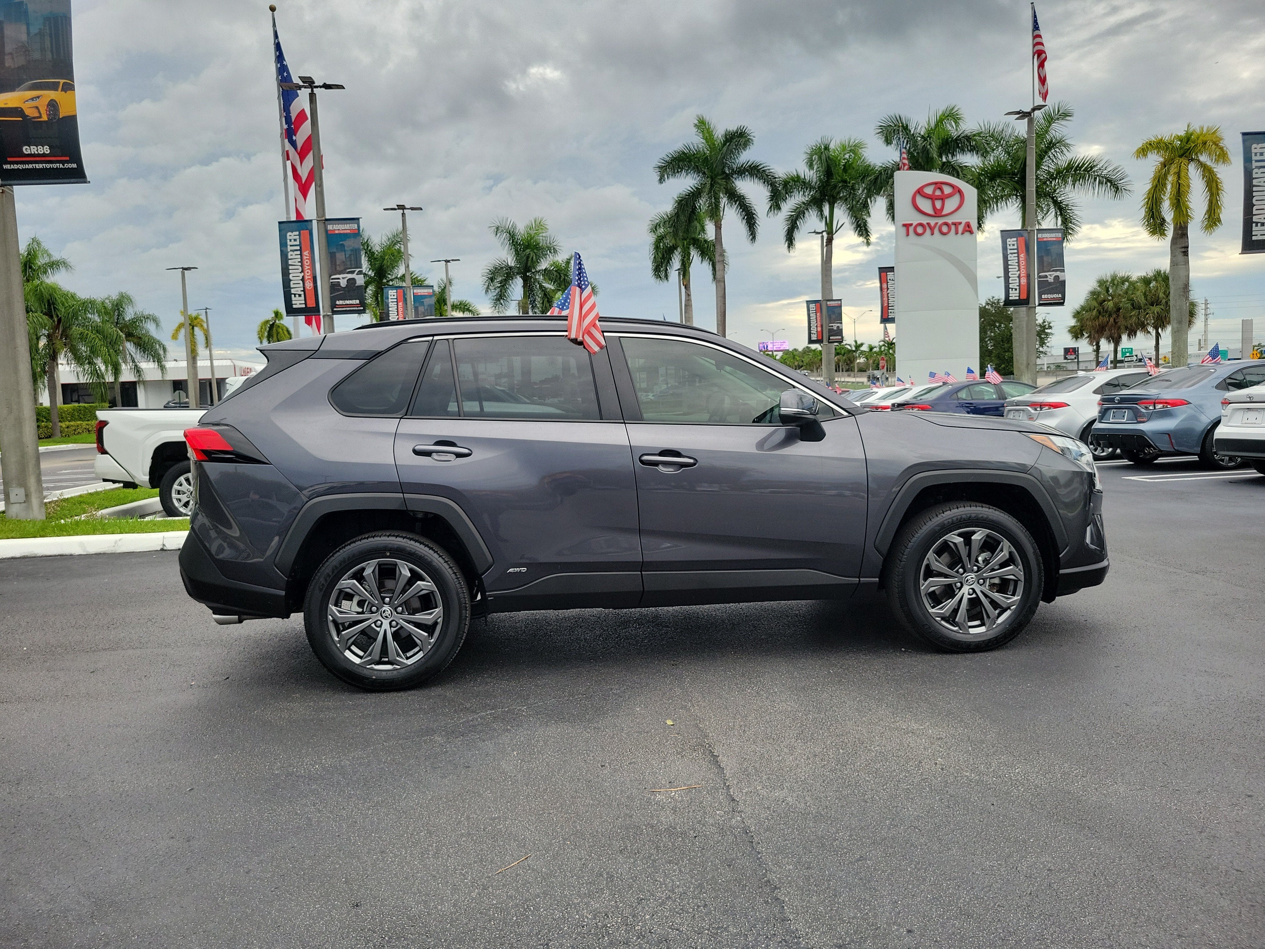 2025 Toyota RAV4 Hybrid XLE Premium