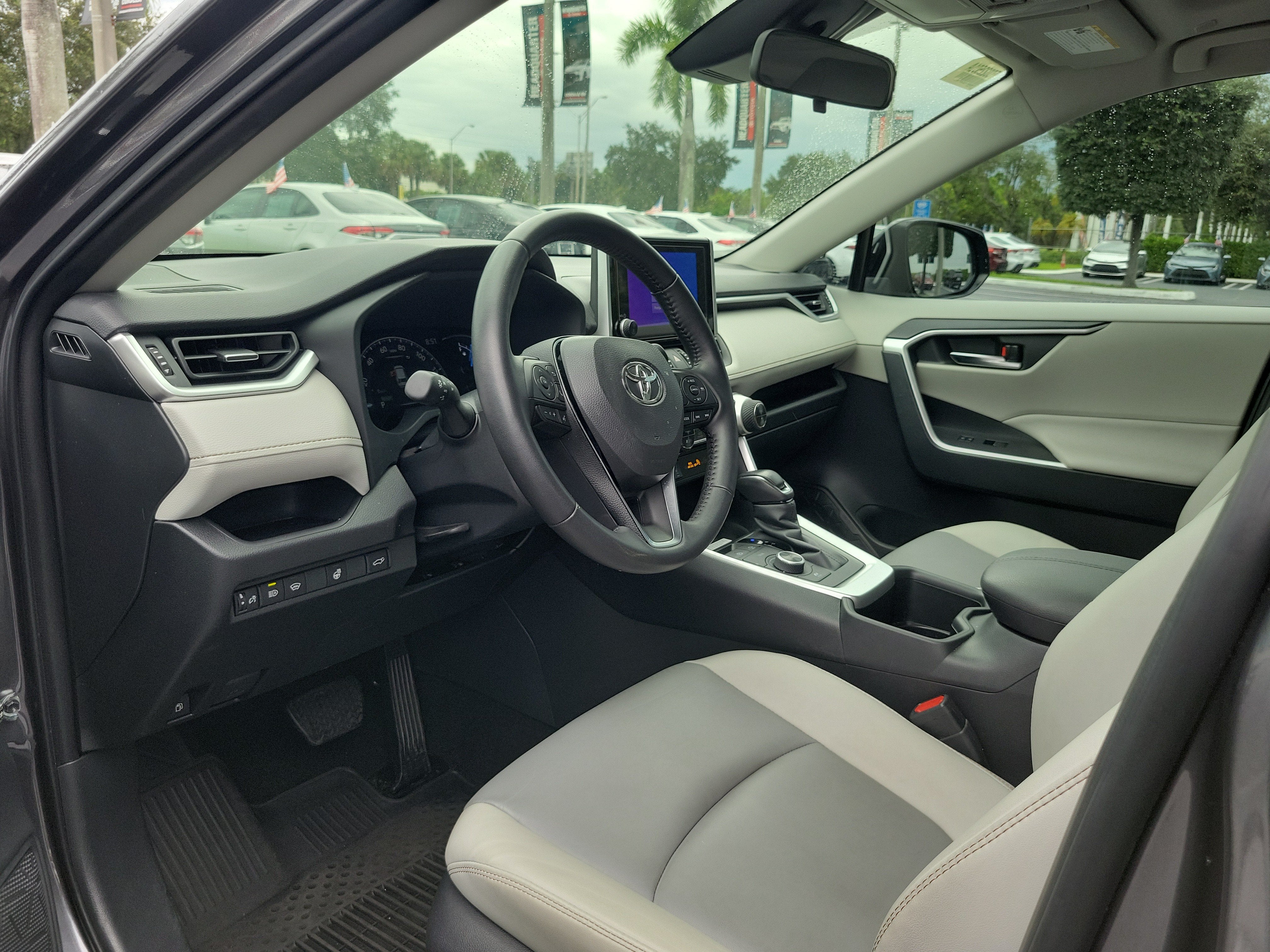 2025 Toyota RAV4 Hybrid XLE Premium