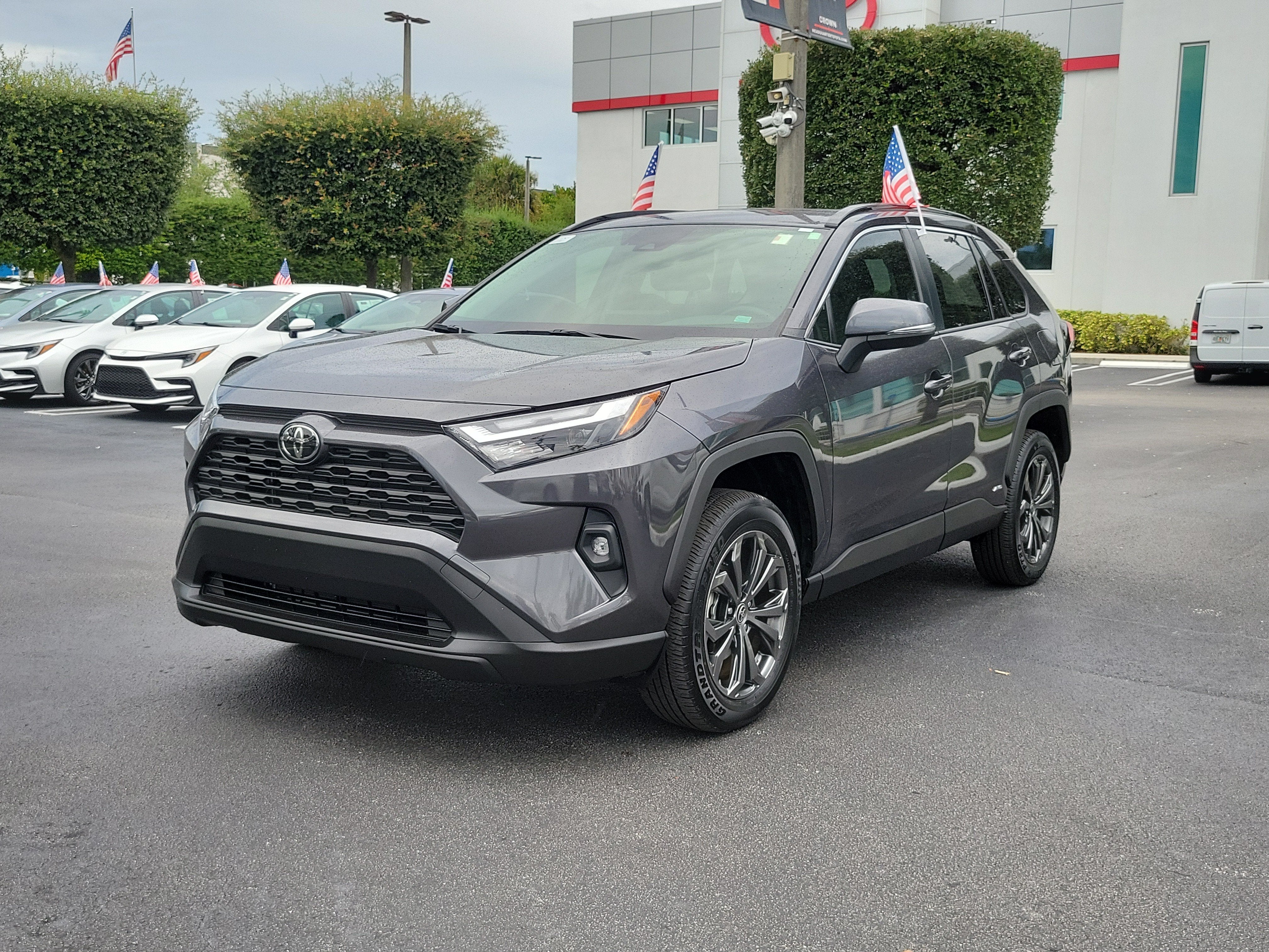 2025 Toyota RAV4 Hybrid XLE Premium