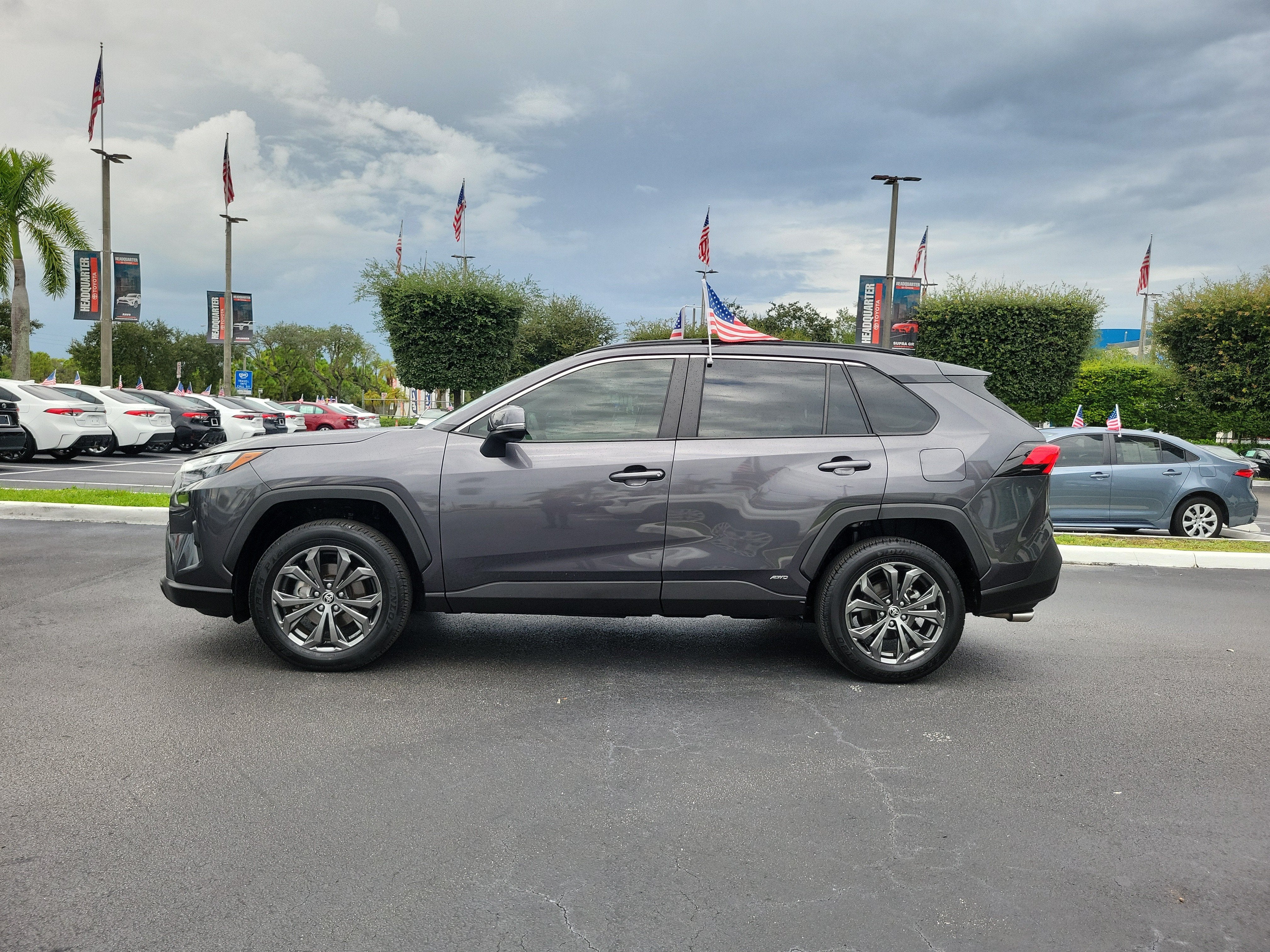 2025 Toyota RAV4 Hybrid XLE Premium