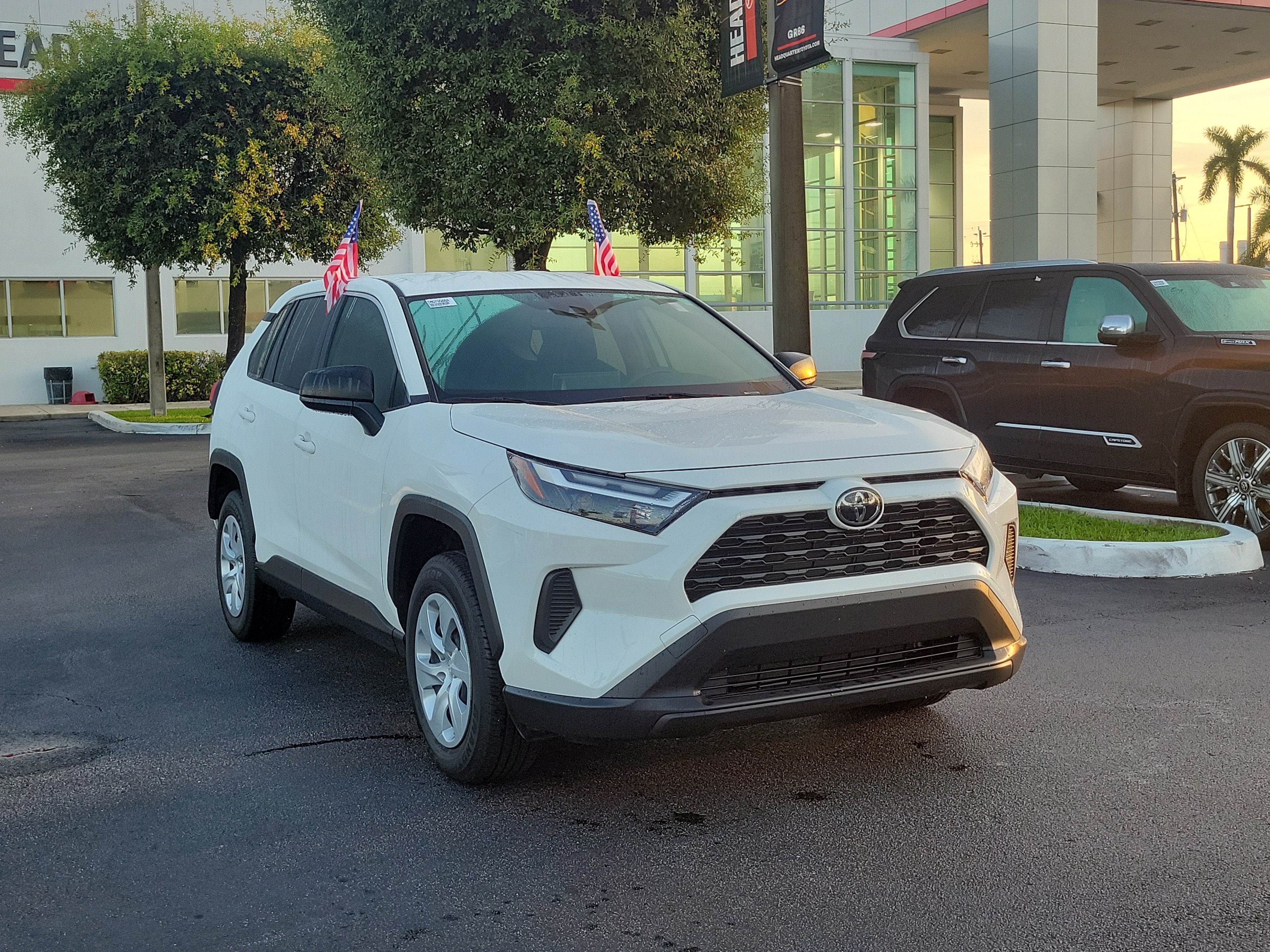 2025 Toyota RAV4 LE