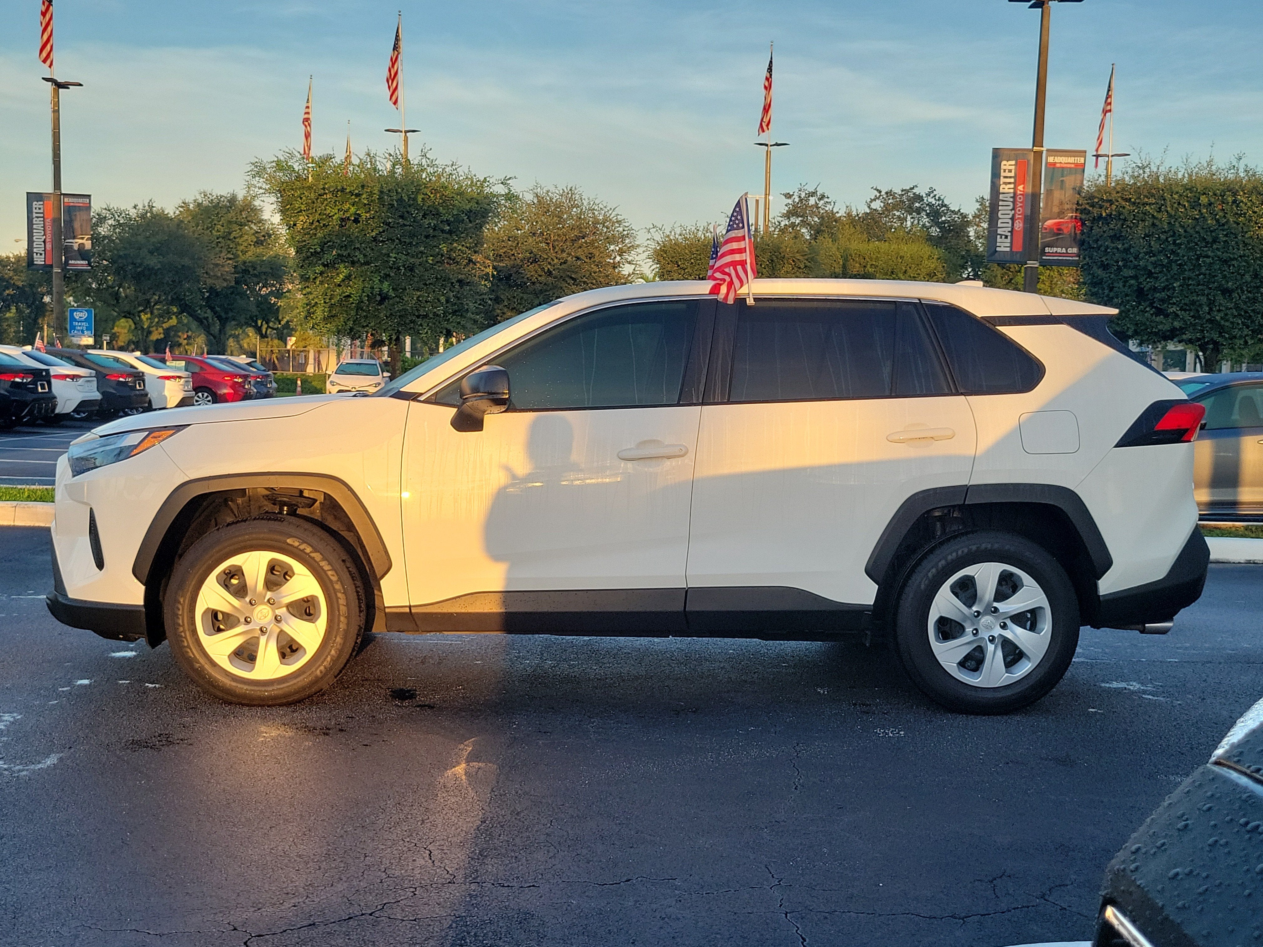 2025 Toyota RAV4 LE
