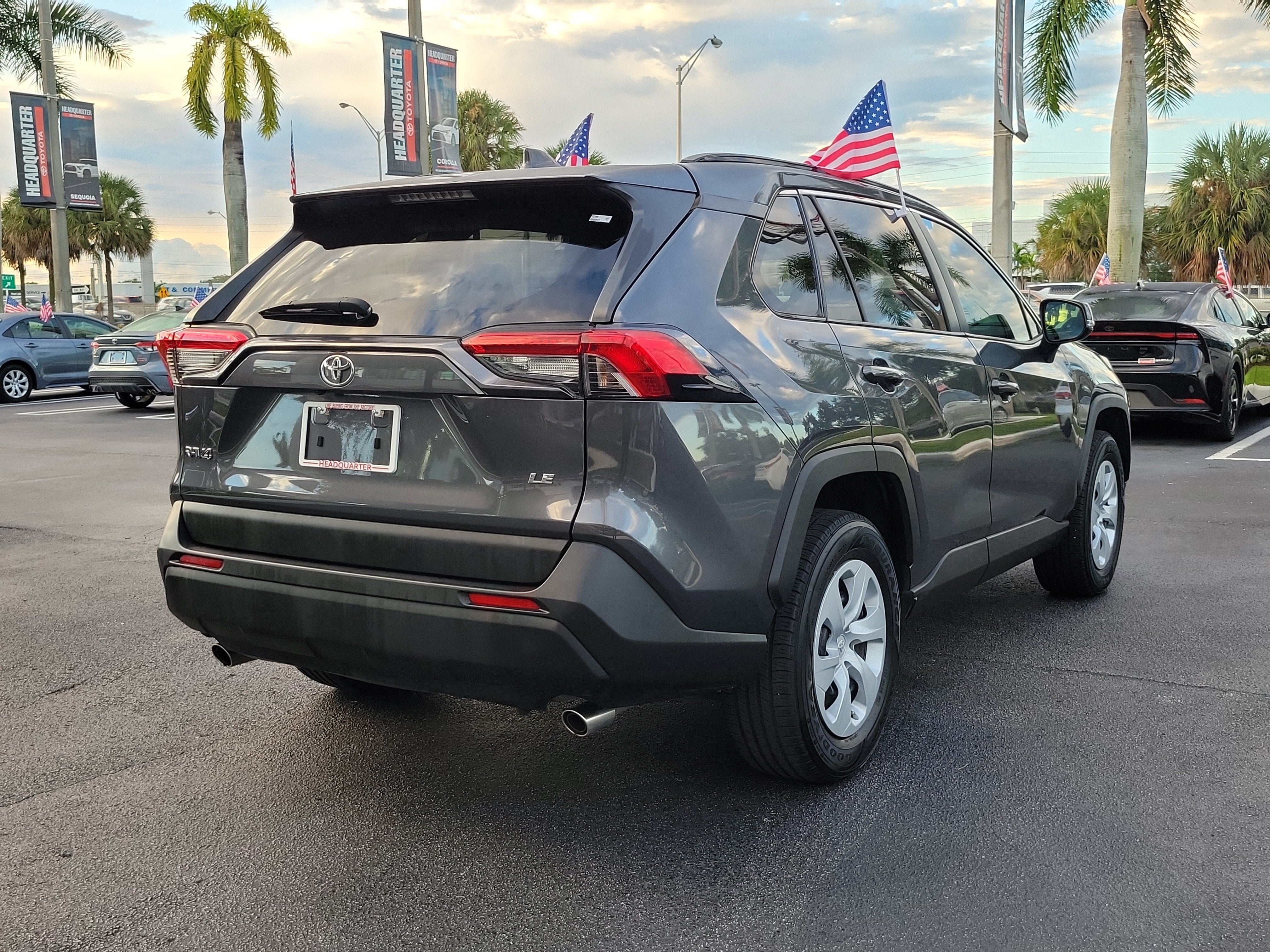 2020 Toyota RAV4 LE