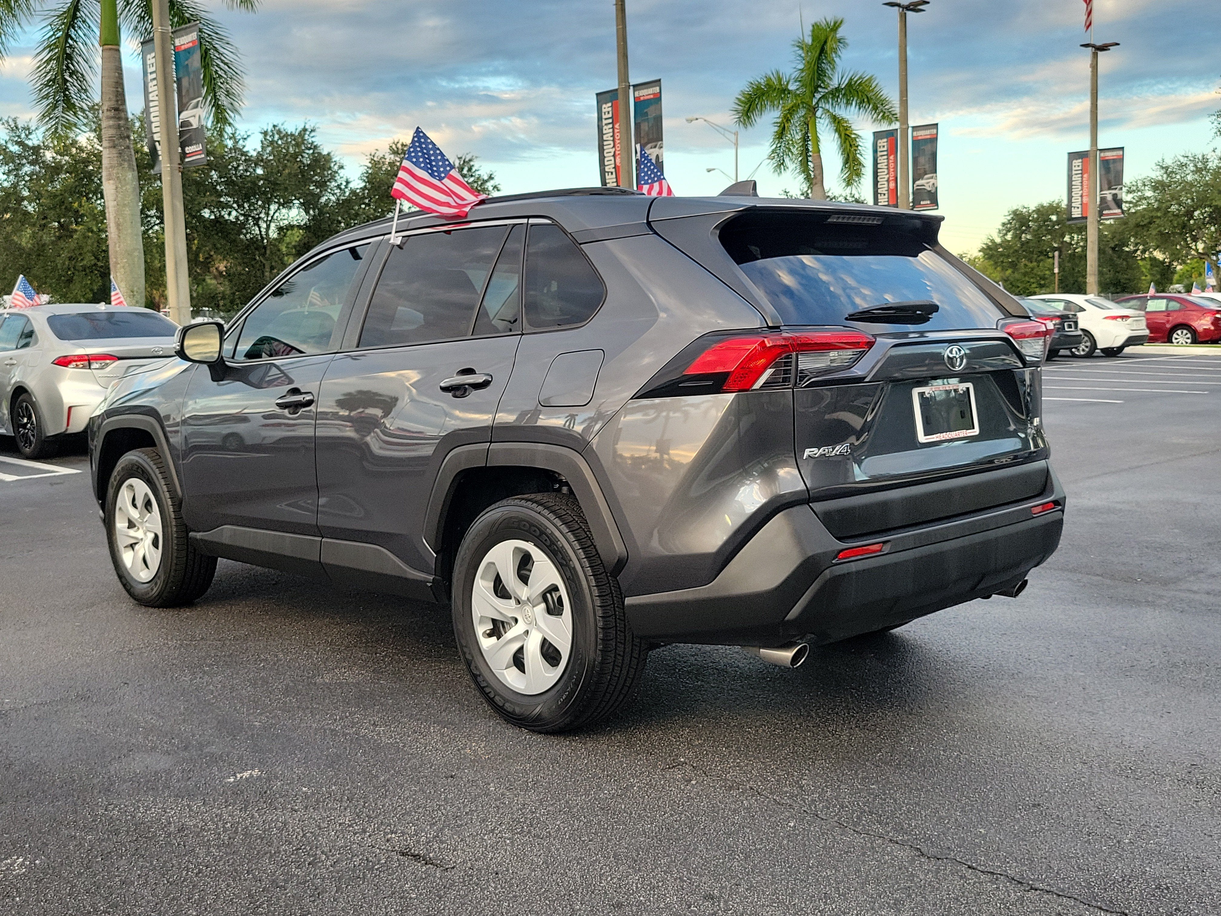 2020 Toyota RAV4 LE