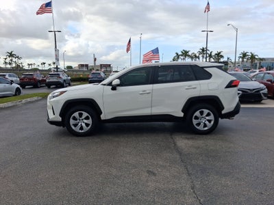 2025 Toyota RAV4 LE