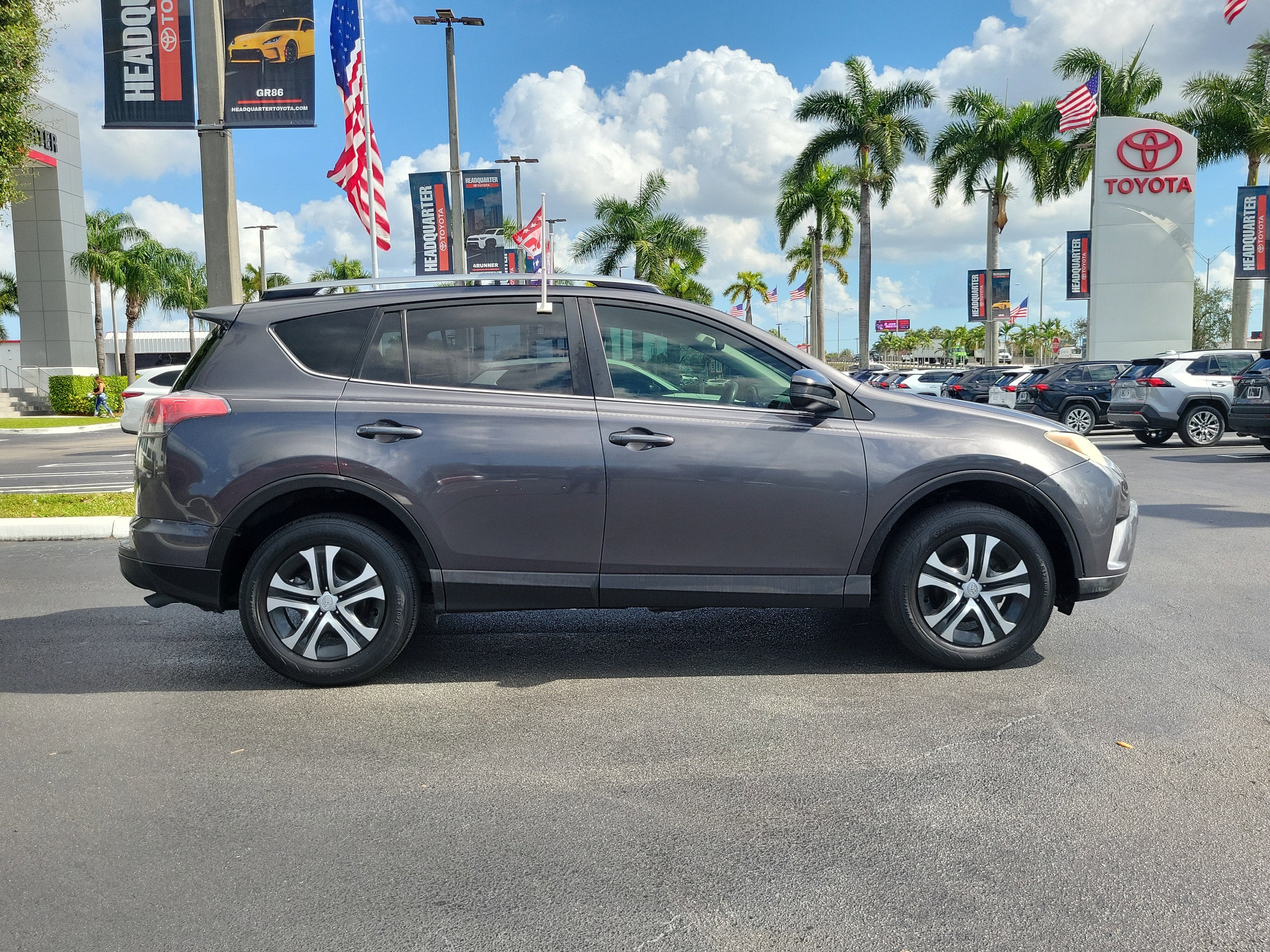 2018 Toyota RAV4 LE