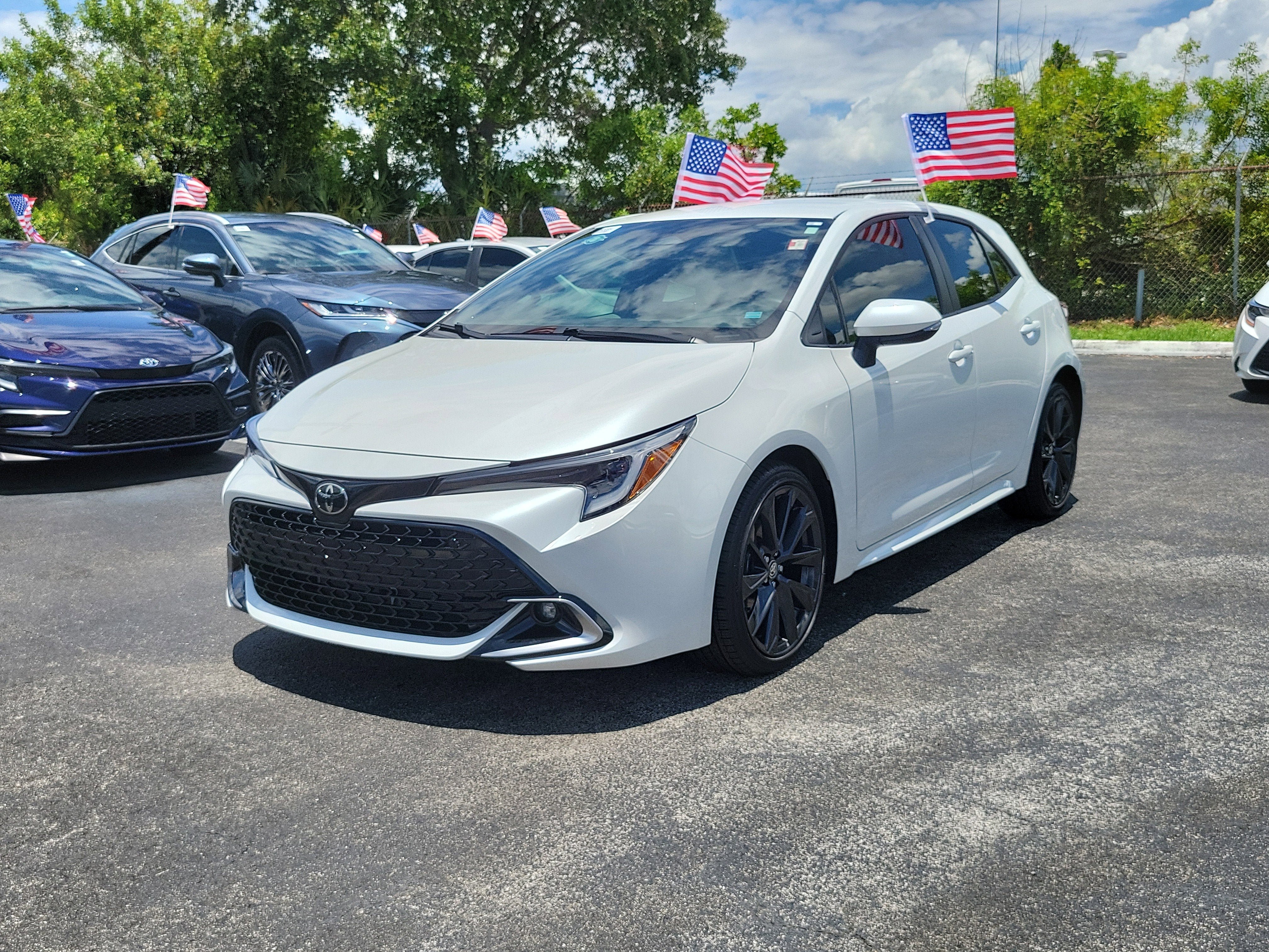 2025 Toyota Corolla Hatchback XSE