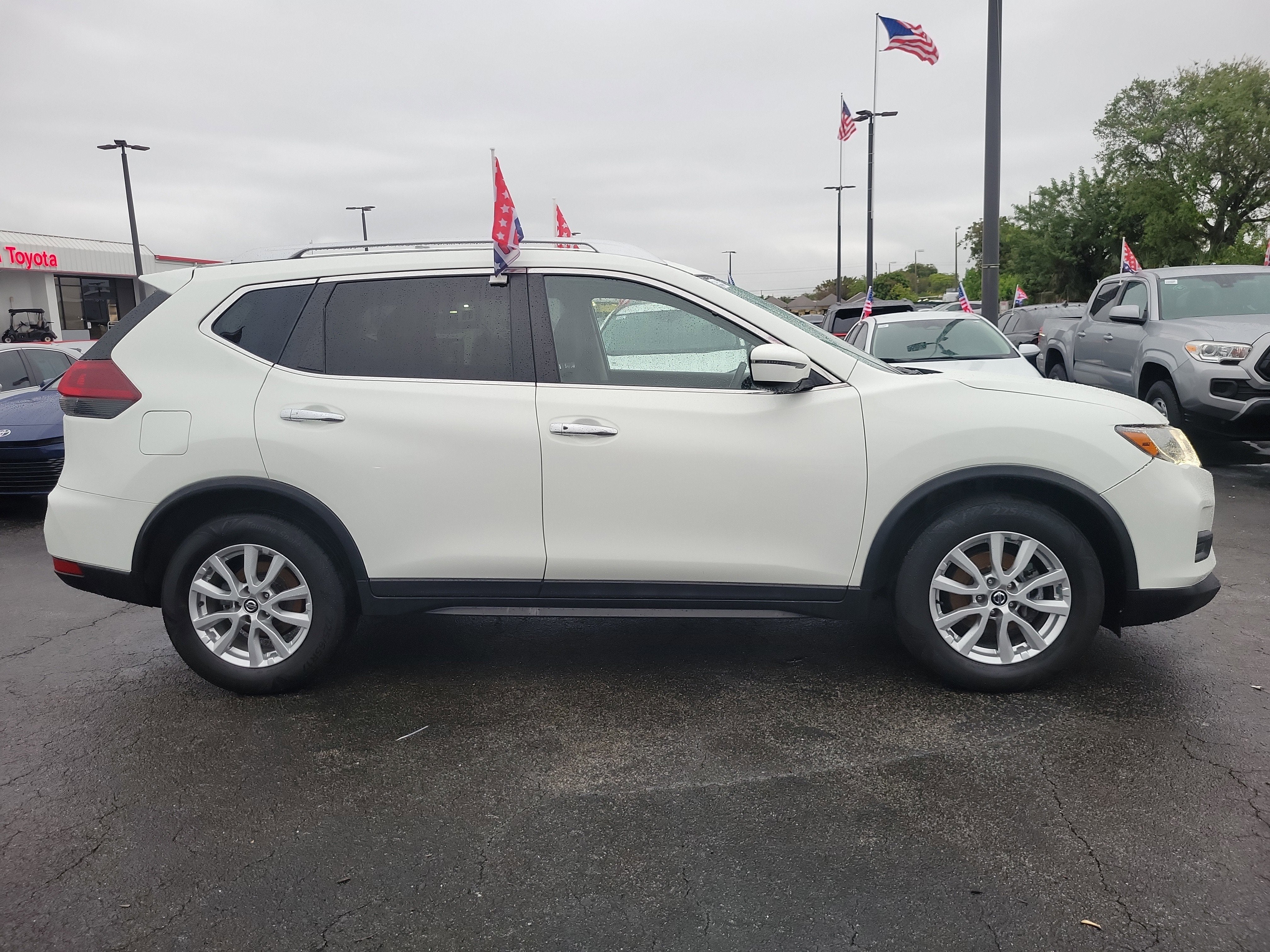 2020 Nissan Rogue SV