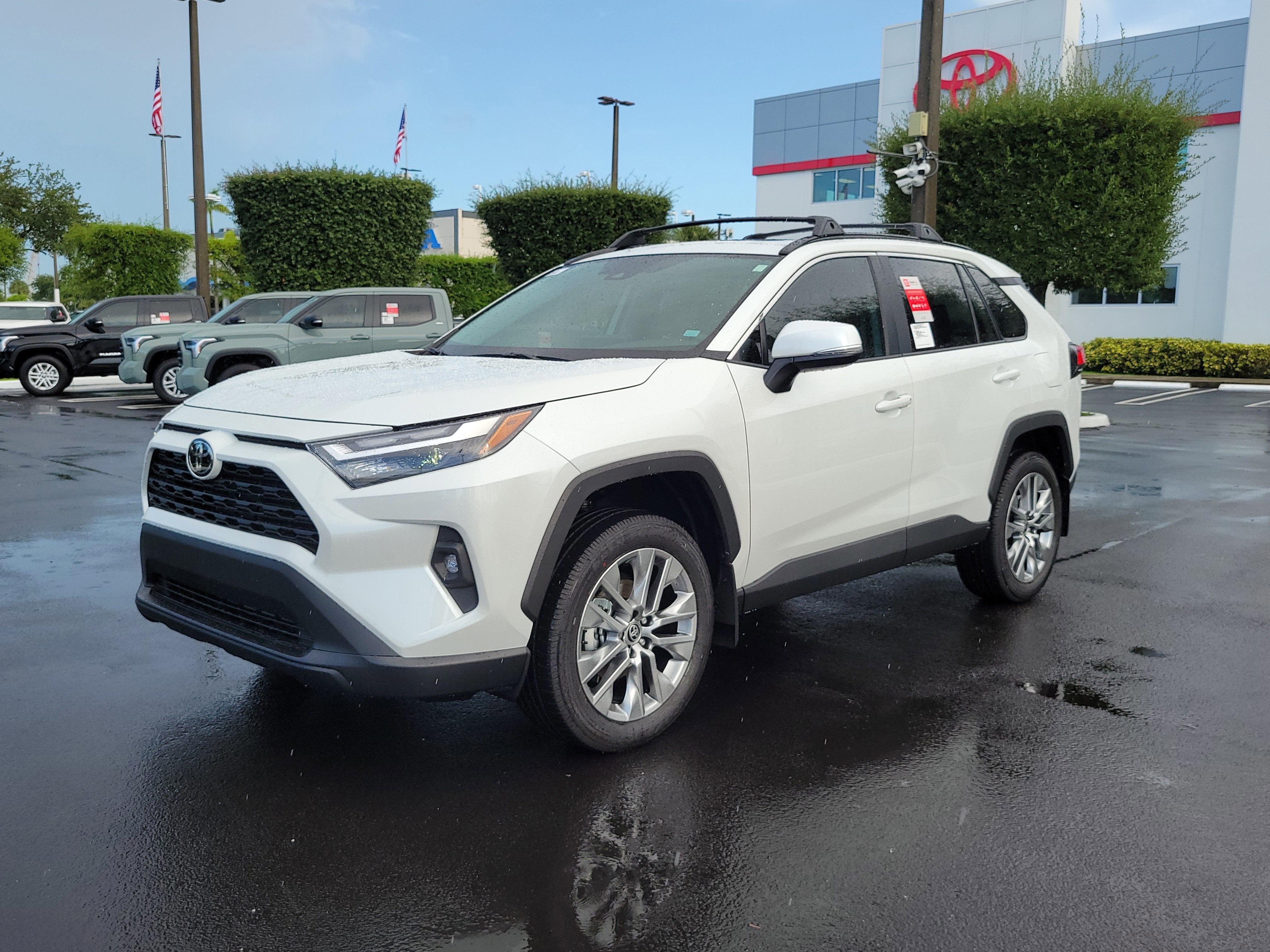 2025 Toyota RAV4 XLE Premium