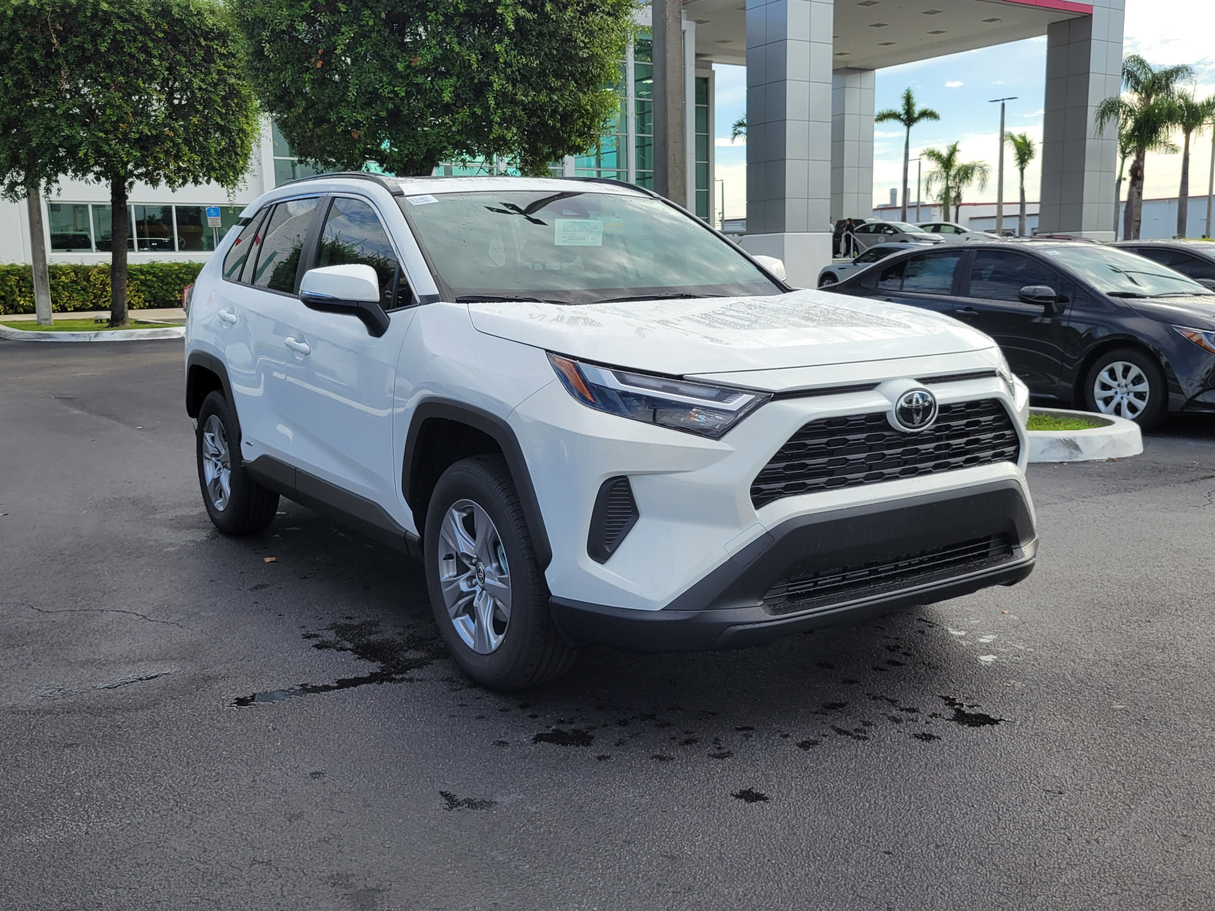 2025 Toyota RAV4 Hybrid Hybrid XLE