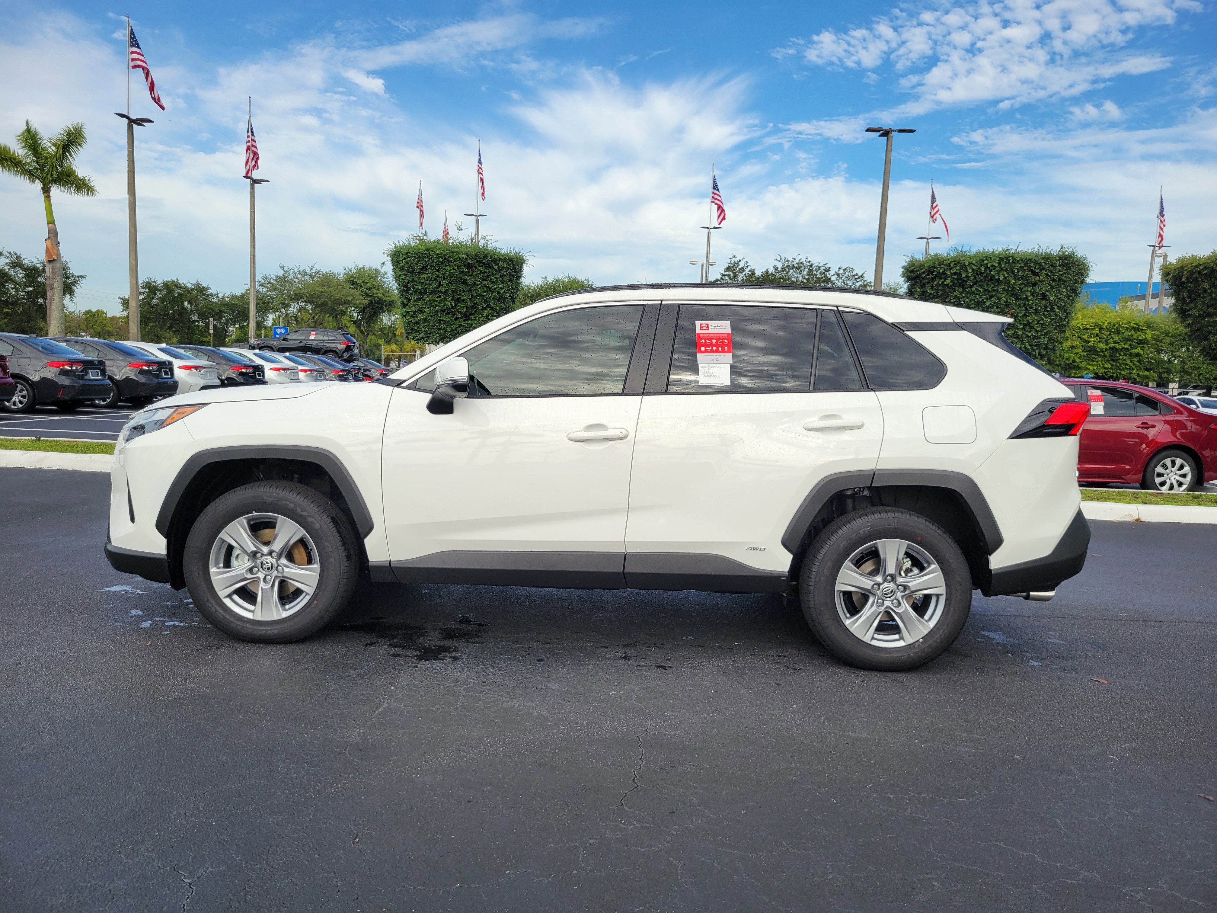 2025 Toyota RAV4 Hybrid Hybrid XLE