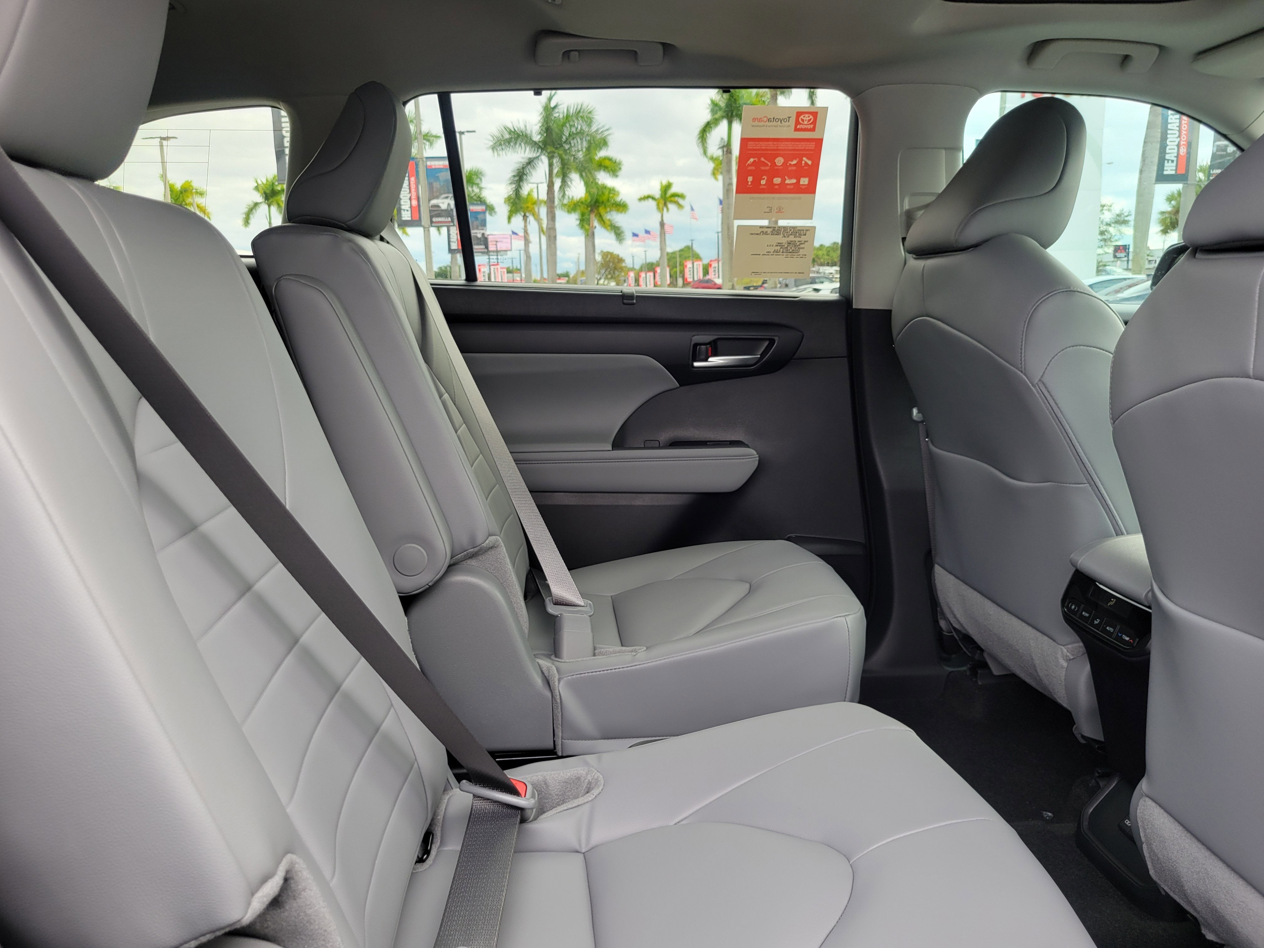 2026 Toyota Highlander Hybrid Hybrid XLE