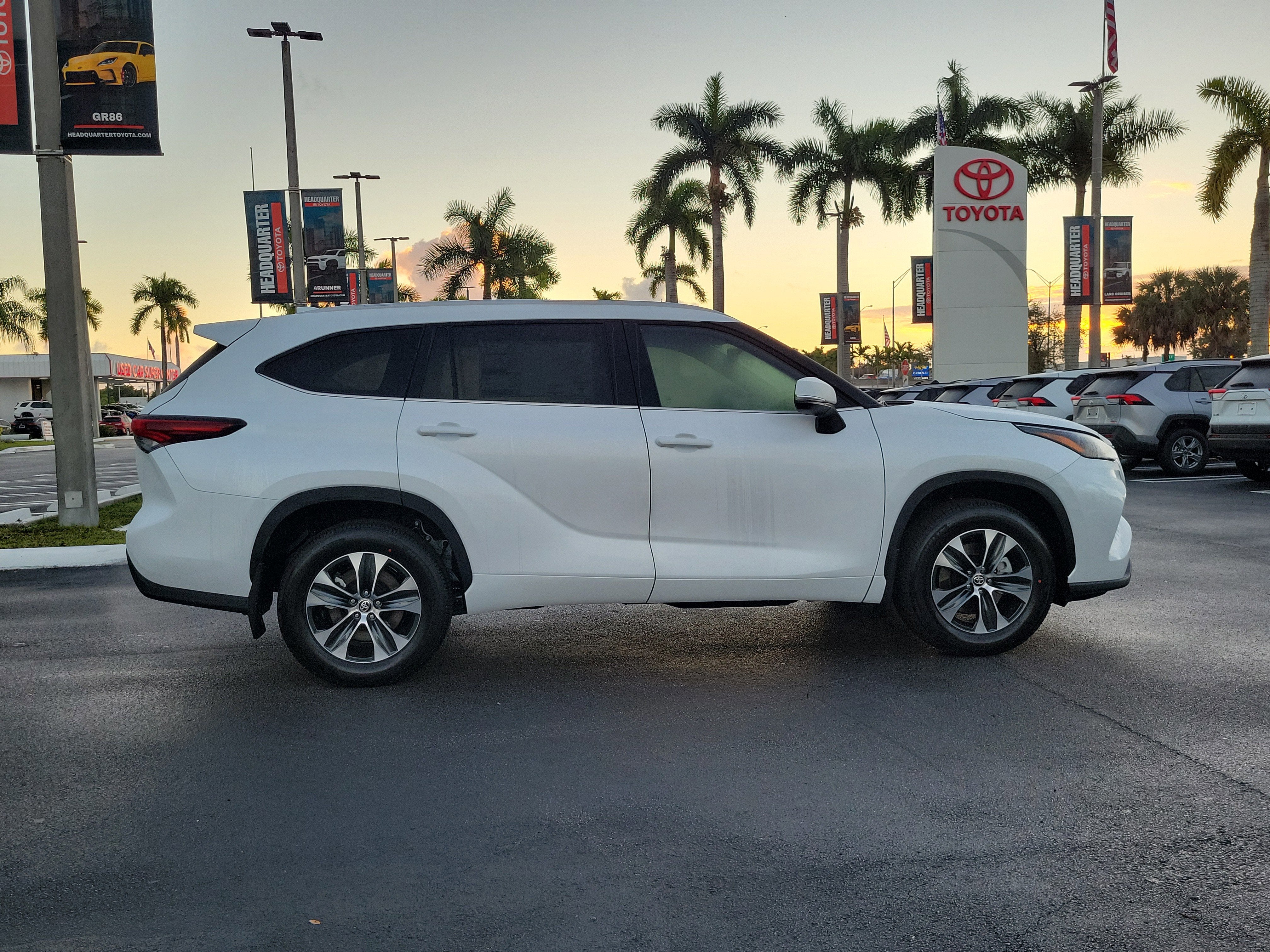 2026 Toyota Highlander XLE