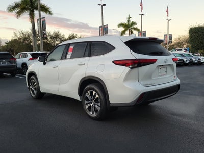 2026 Toyota Highlander XLE