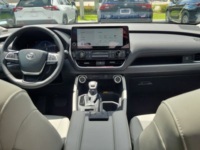 2026 Toyota Highlander Platinum
