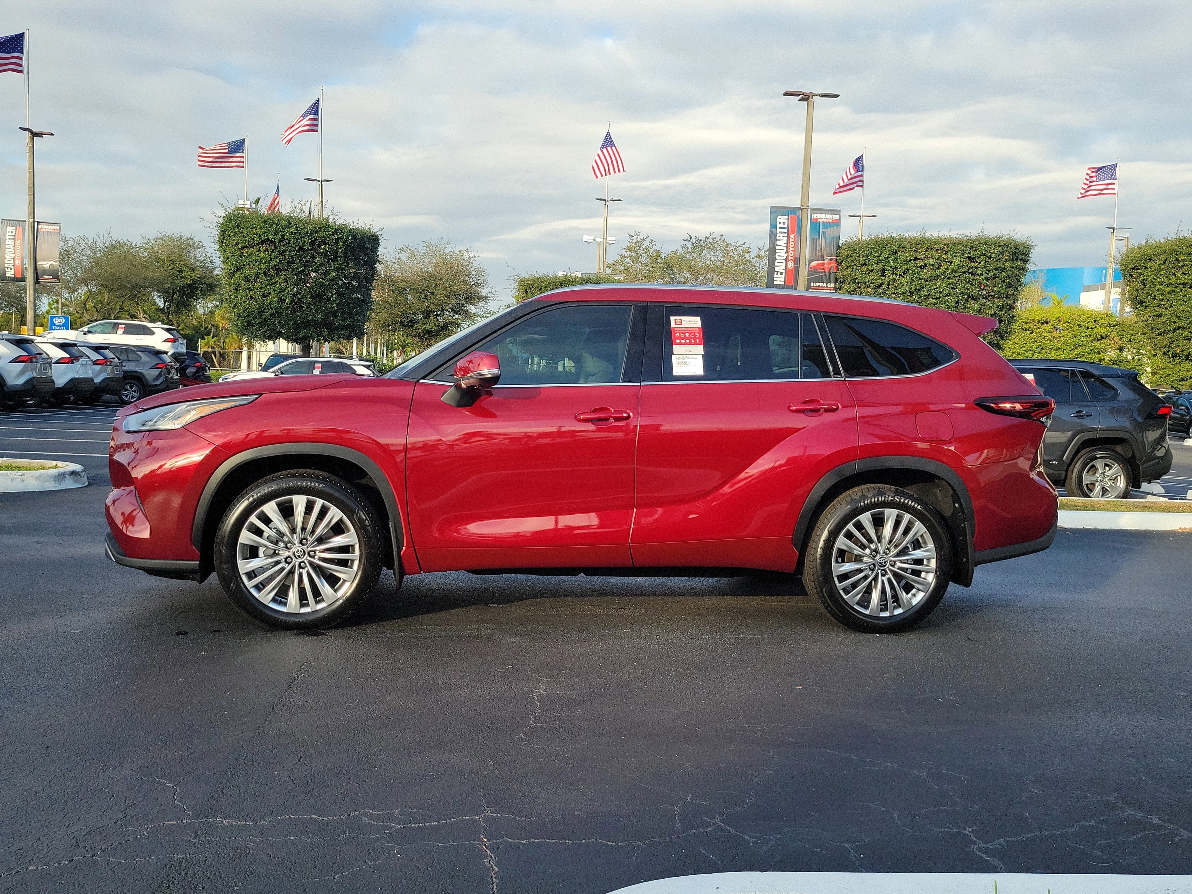 2026 Toyota Highlander Platinum