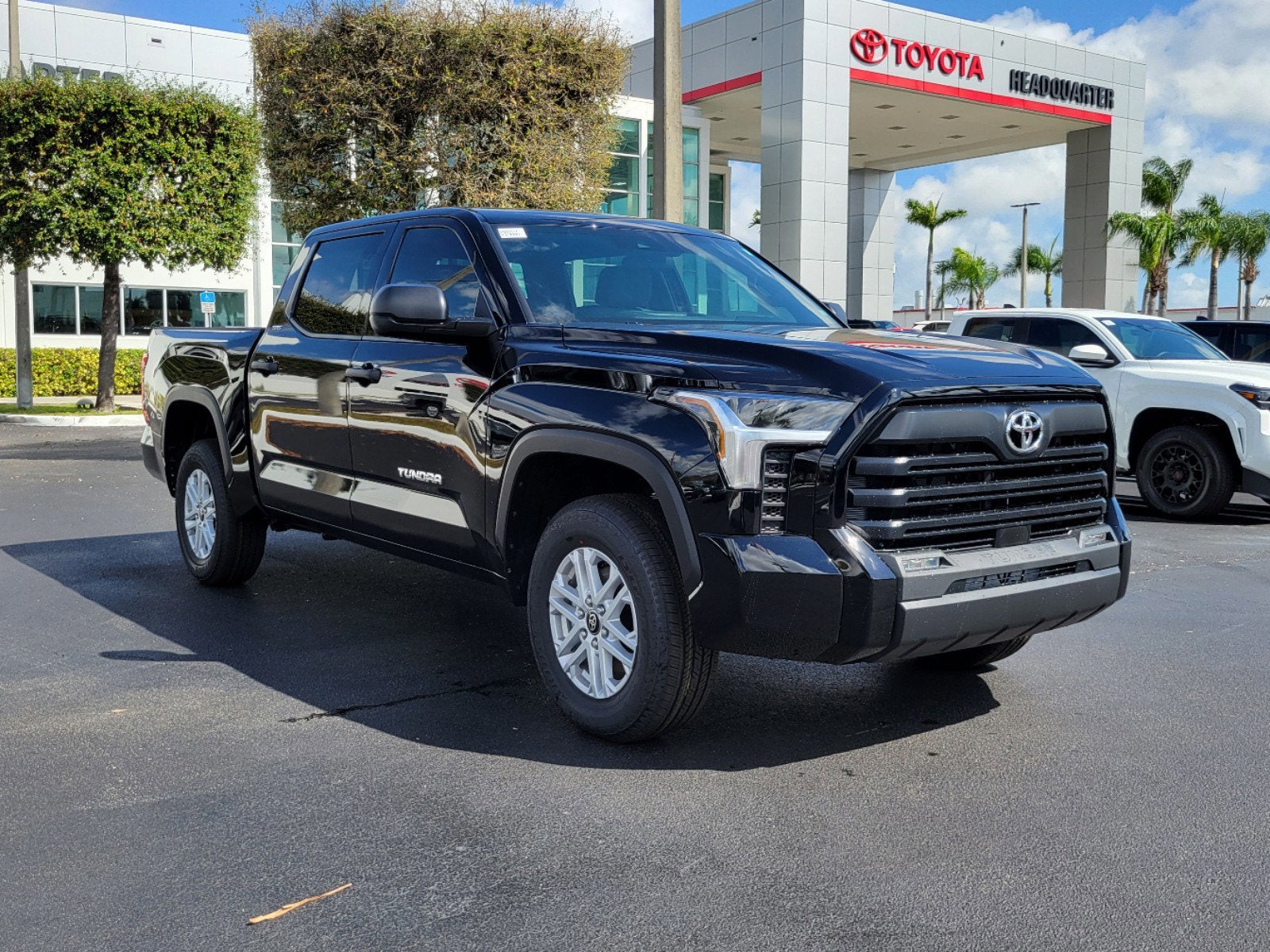 2025 Toyota Tundra SR5