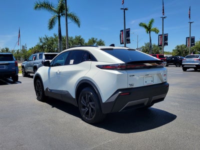2026 Toyota C-HR SE