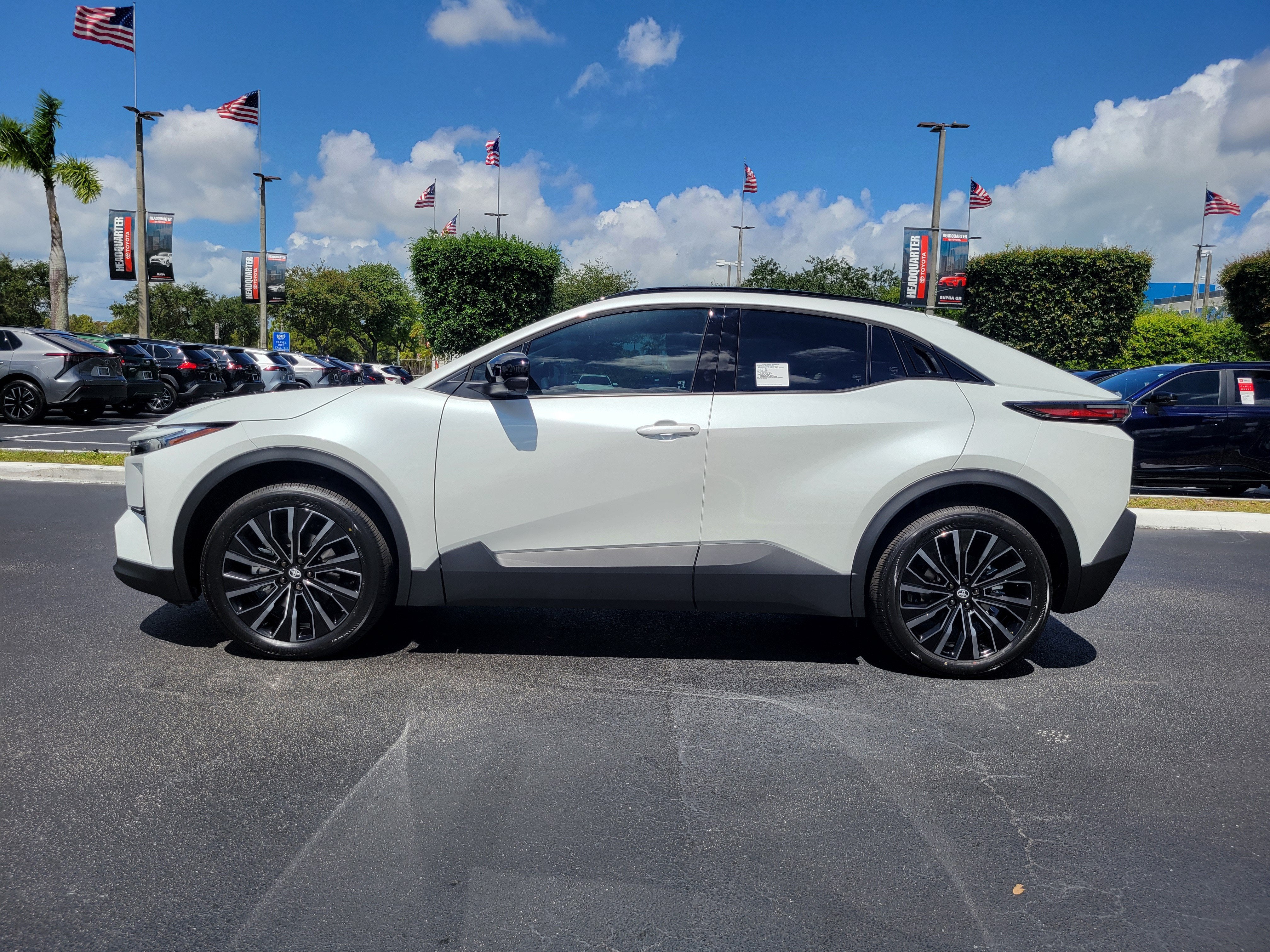 2026 Toyota C-HR XSE
