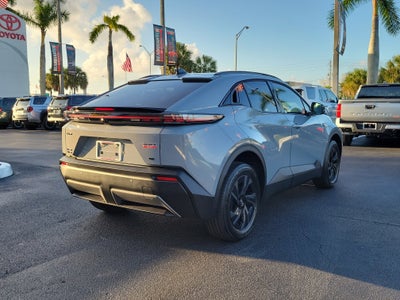 2026 Toyota C-HR SE
