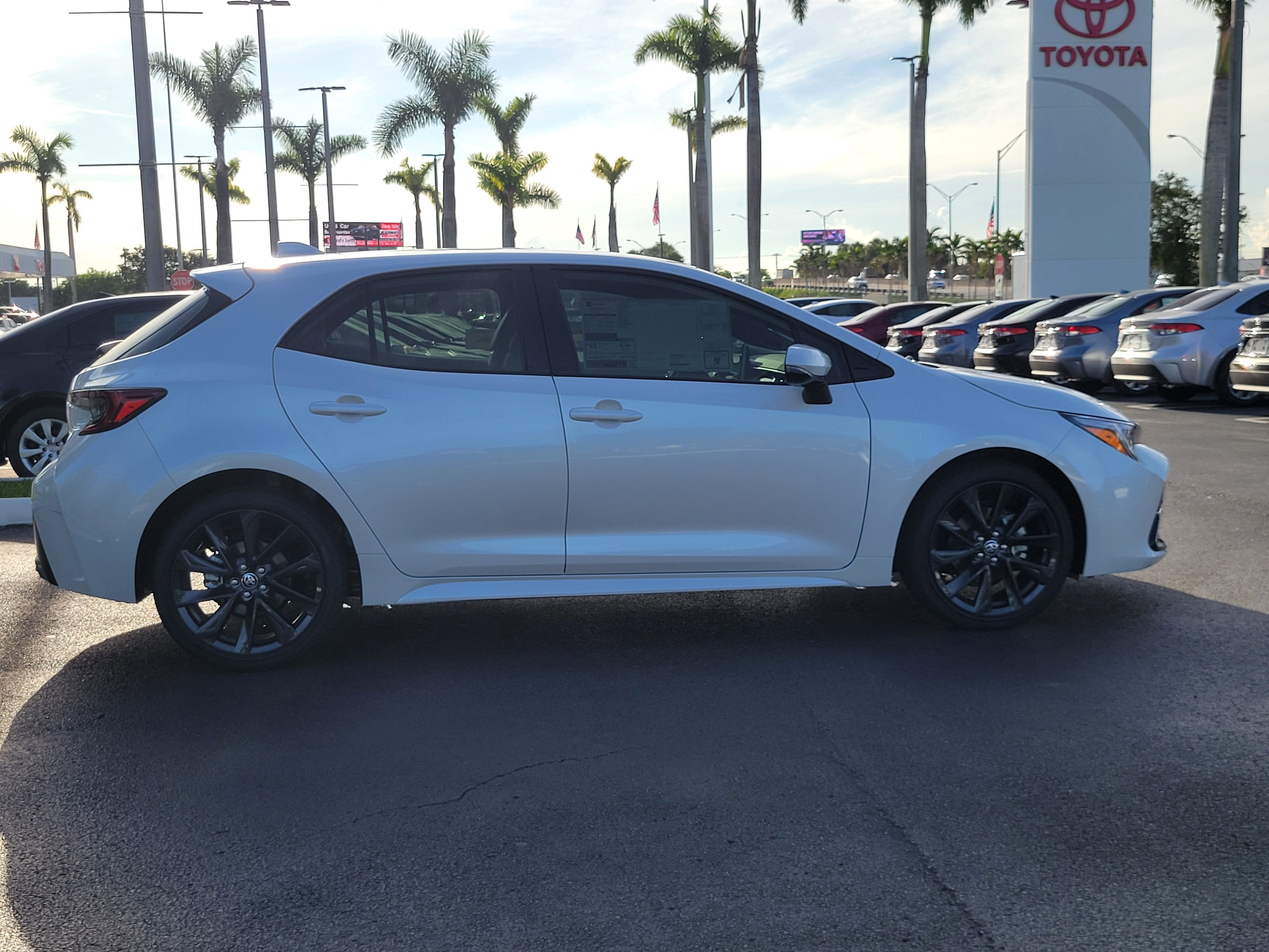 2025 Toyota Corolla Hatchback XSE