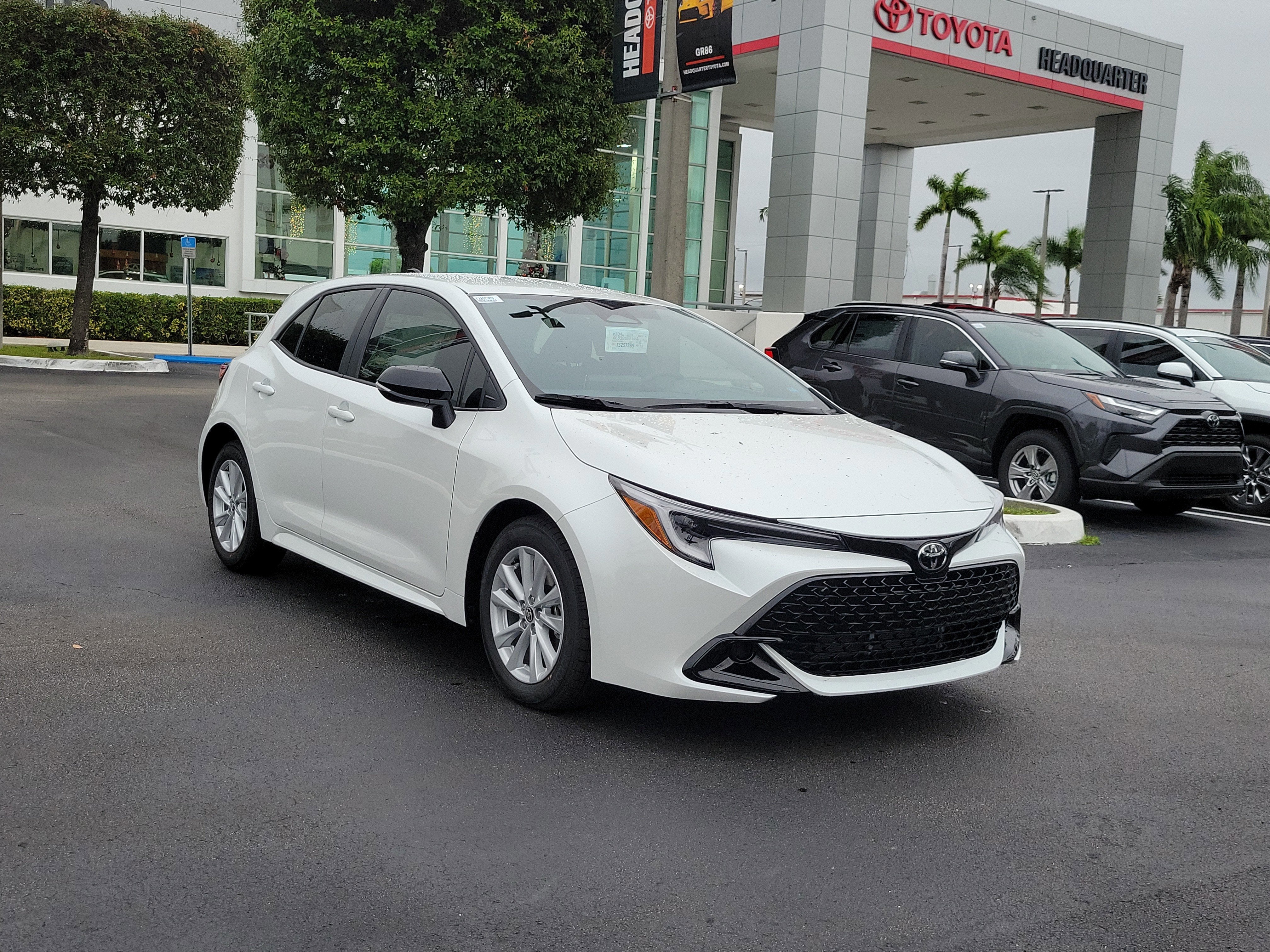 2026 Toyota Corolla Hatchback SE