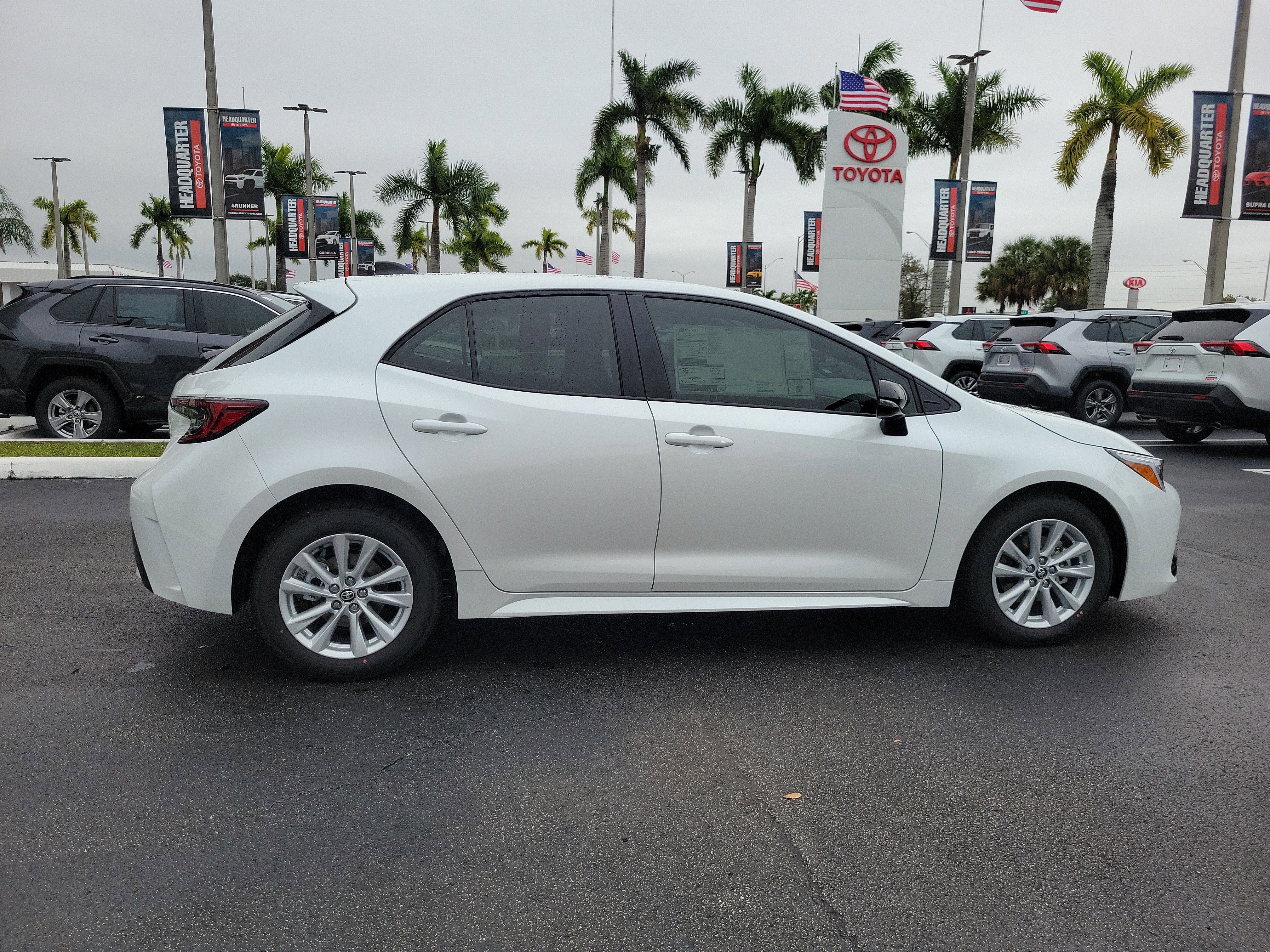 2026 Toyota Corolla Hatchback SE
